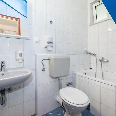 Azzurro 3* Komolac
