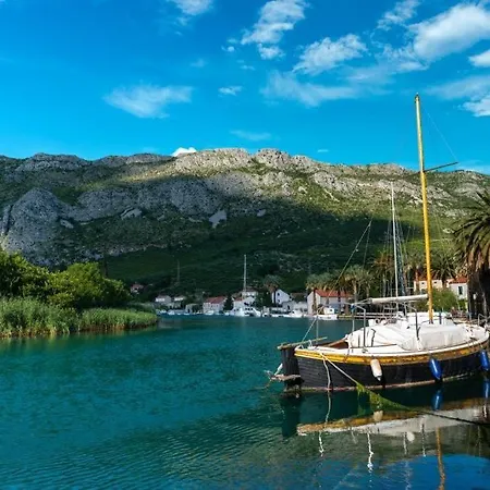 Azzurro Guest house *