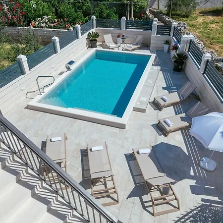 Azzurro Guest house