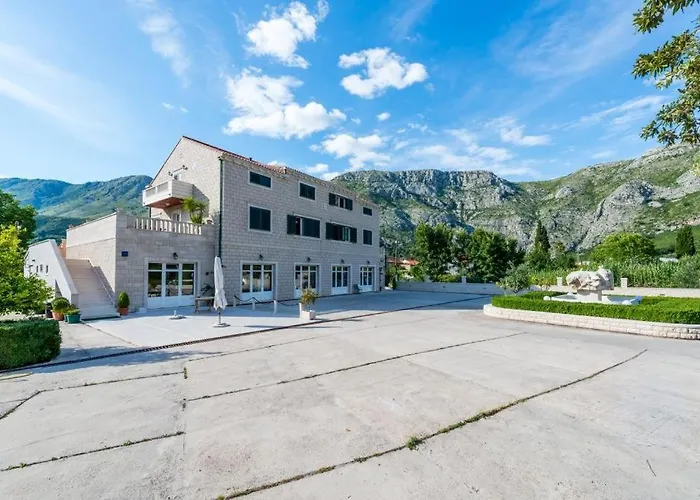 Gostinjska kuća Azzurro 3*