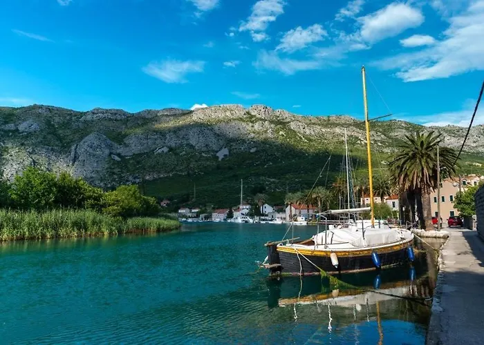 Azzurro Gostinjska kuća 3*