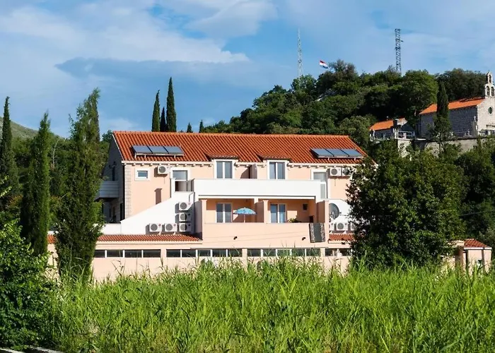 Azzurro Gostinjska kuća 3*